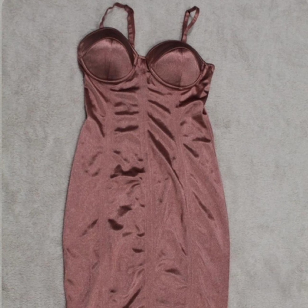 Entry Dress - Picture 2 of 4